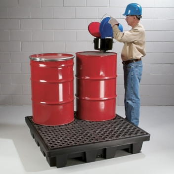 Pig 4 Drums Poly Spill Containment Pallet With Drain