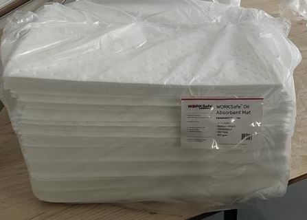 Worksafe White Med-Wt Absorbent Mat, 40Cmx50Cm (100Pcs/Bag)