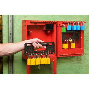 MASTER LOCK WALL MOUNT GROUP LOCK BOXES & PERMIT STATIONS, RED